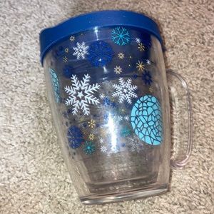 NWOT snowflake Godiva limited edition trevis cup with handle